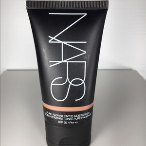 NARS Tinted Moisterizer: Martinique